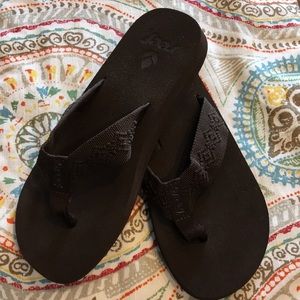 Brand New Women’s 8 Brown Reef Flip Flops
